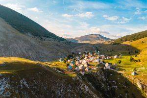 Wandern in Bosnien: Die 5 schönsten Naturparks, Gebirge und Wanderwege.